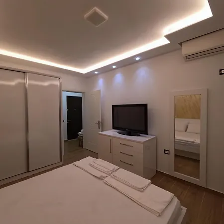Olympia מלון דירות 3*